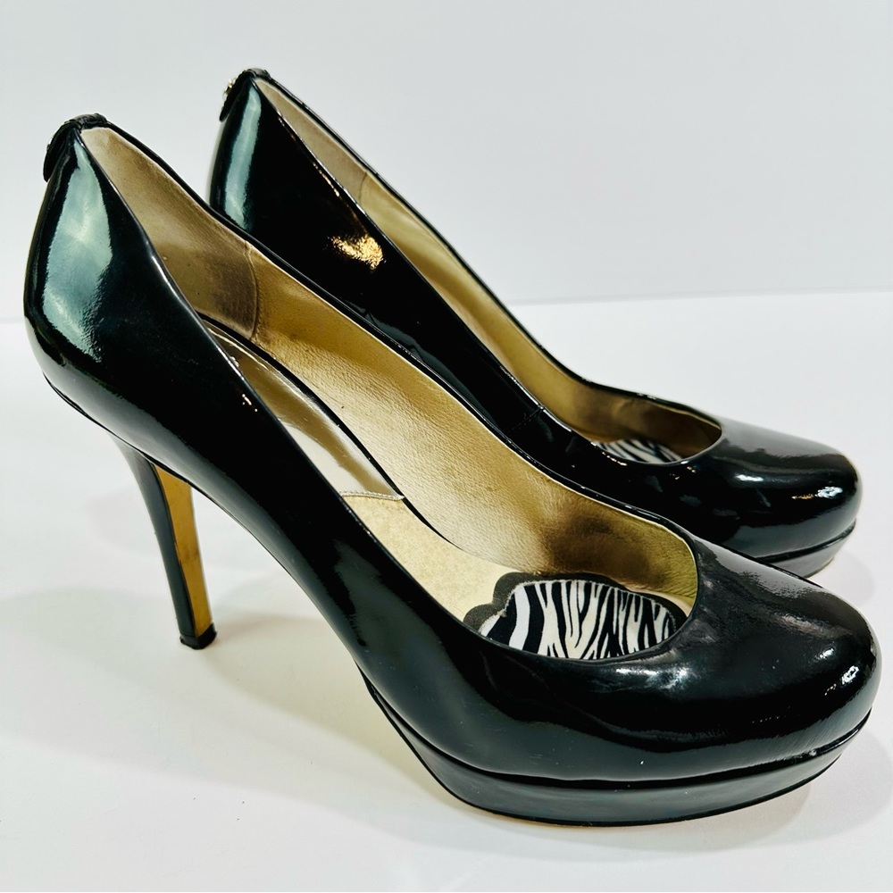 MICHAEL KORS IONNA BLACK SIZE 8 1/2 PATENT LEATHER 4” HEELS GREAT CONDITION